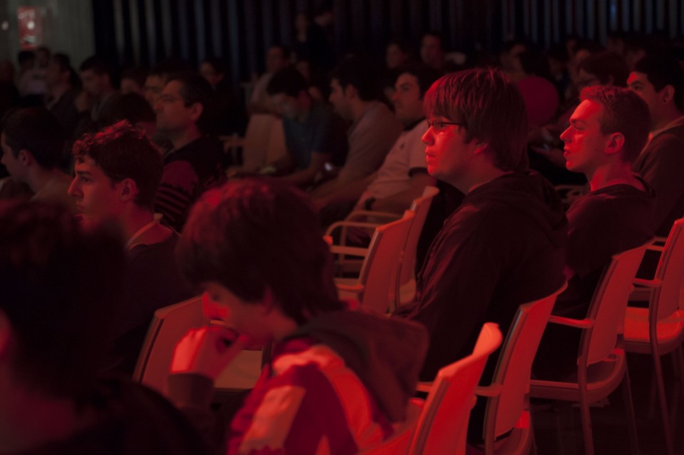 WillyRex agertzearekin batera, gazteak nagusi (Argazkia: EiTB)