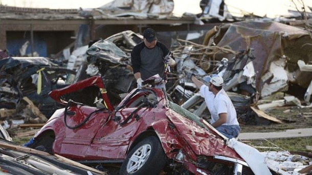 The massive tornado killed at least 24 people and injured about 240. Photo: EFE