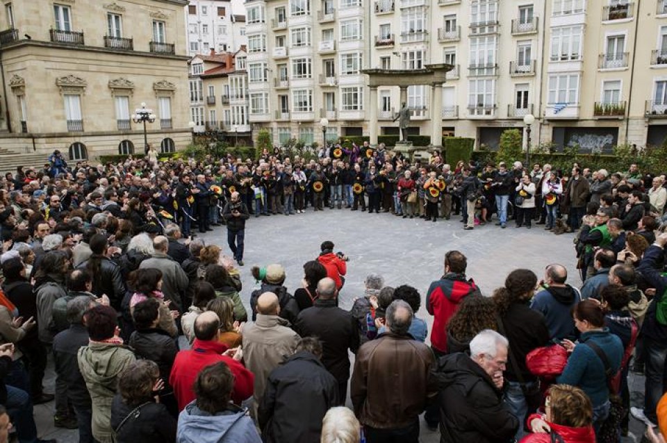 Protesta en Vitoria-Gasteiz contra la decisión del CNS sobre la central de Garoña. Foto: EFE
