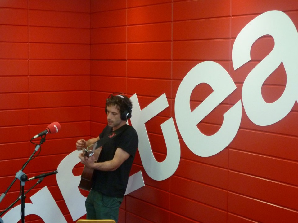 Aguxtin Alkhat, 'B Aldea'n.