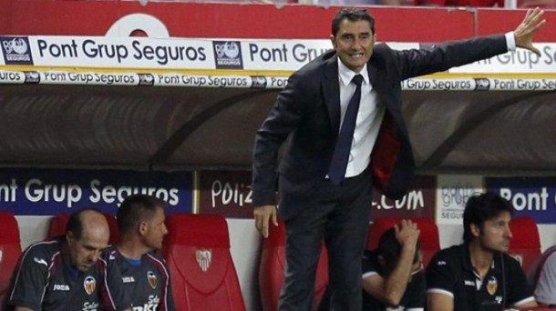 Valverde dirigió en Sevilla su último partido como técnico del Valencia. Efe.