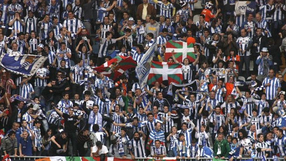 Aficionados de la Real en Riazor. Efe.