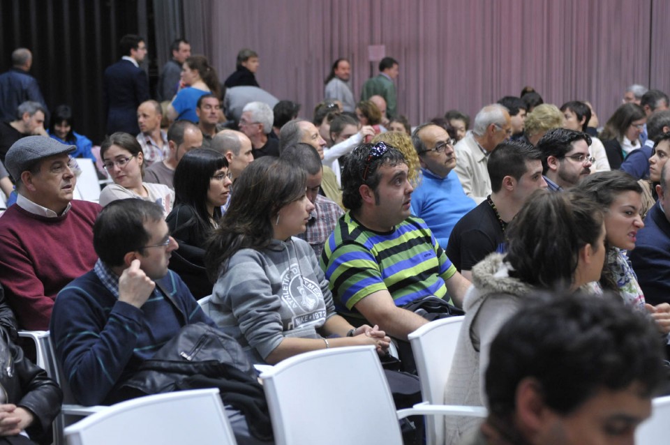 Jendea Multibox Aretoan. Argazkia: EiTB