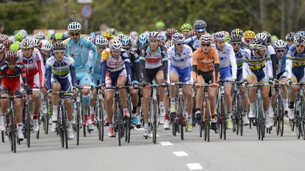 Un total de 22 equipos disputan la Vuelta a España 2013. Foto: Archivo efe.