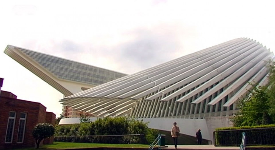 El edificio de Calatrava en Oviedo. EFE.