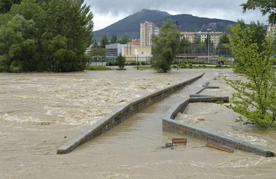 Argazk gainezka egin du. Argazkia: EFE