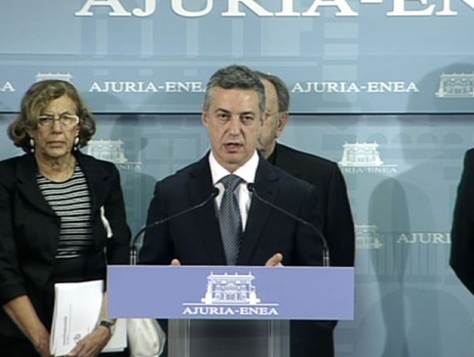 El lehendakari, Iñigo Urkullu, durante la presentación del informe. EiTB