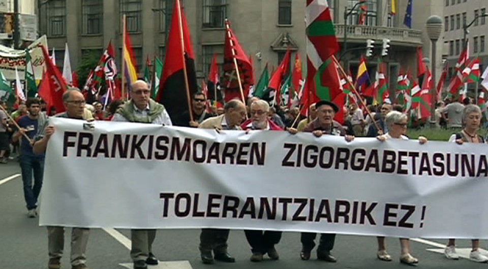 Manifestación en Bilbao contra los crímenes del franquismo