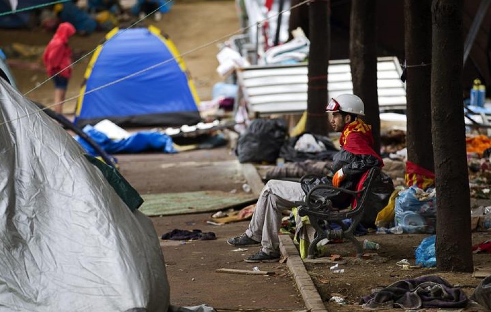Manifestariak Gezi parkeko kanpalekuan. Argazkia: EFE.