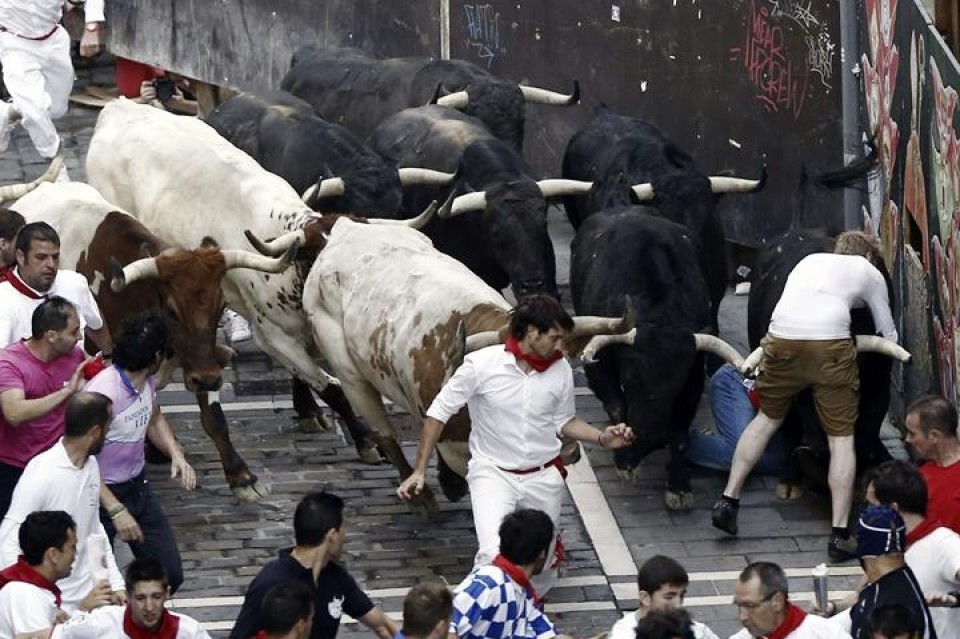 Asteazkeneko entzierroa. Argazkia: EFE