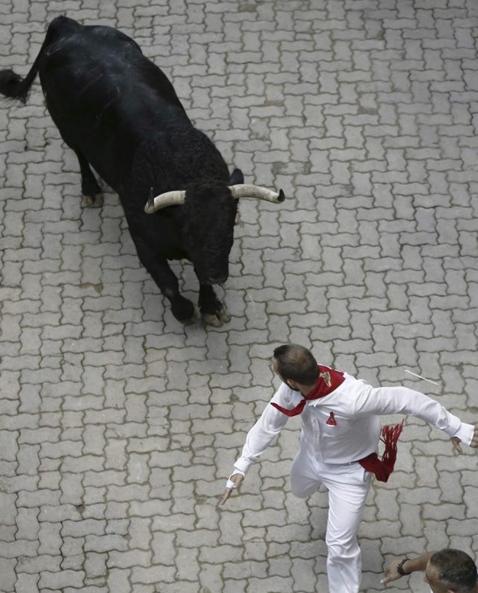 Ostiraleko entzierroa. Argazkia: EFE