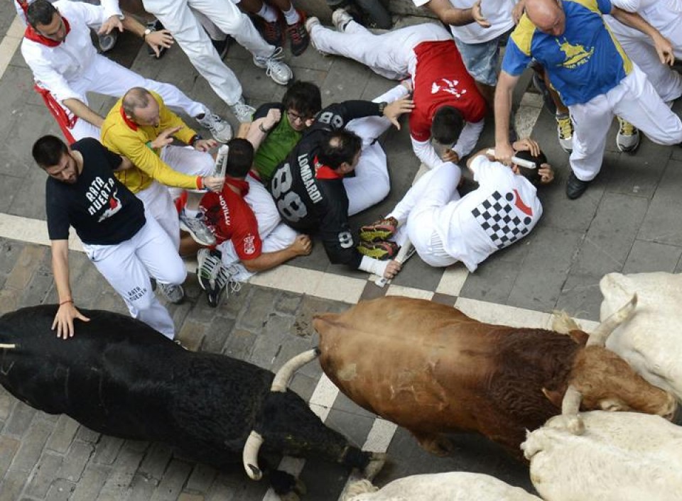 Ostiraleko entzierroa. Argazkia: EFE