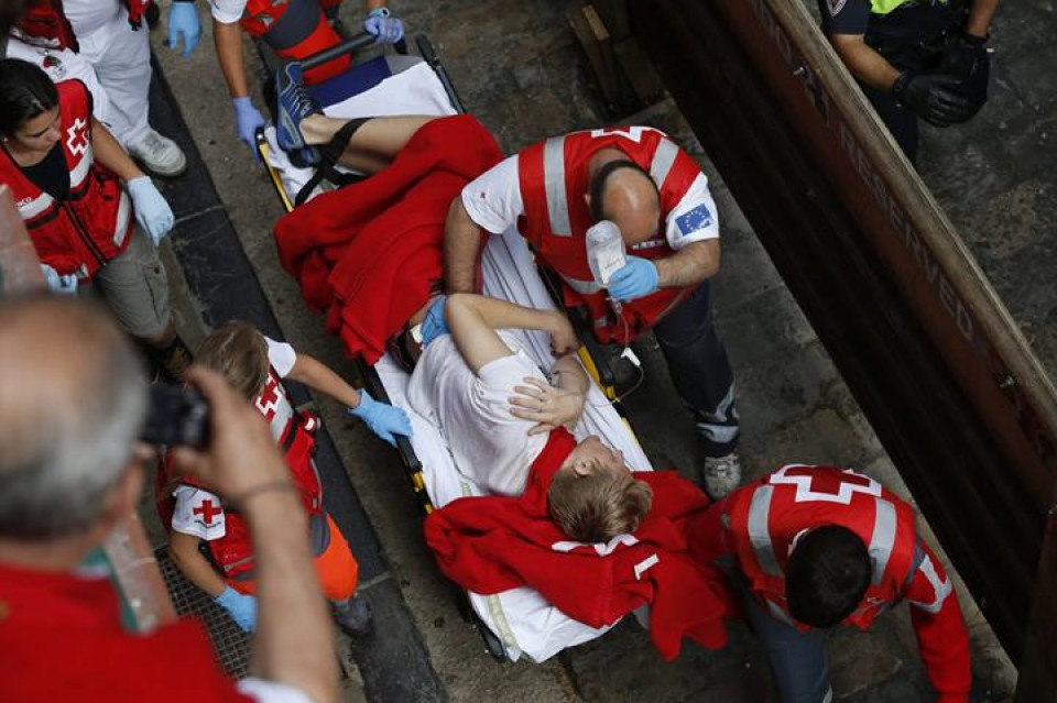 Ostiraleko entzierroa. Argazkia: EFE