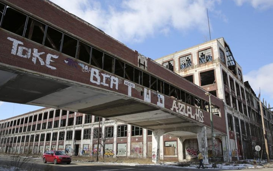 Packard Automotiveko lantegi bat abandonatuta. EFE.