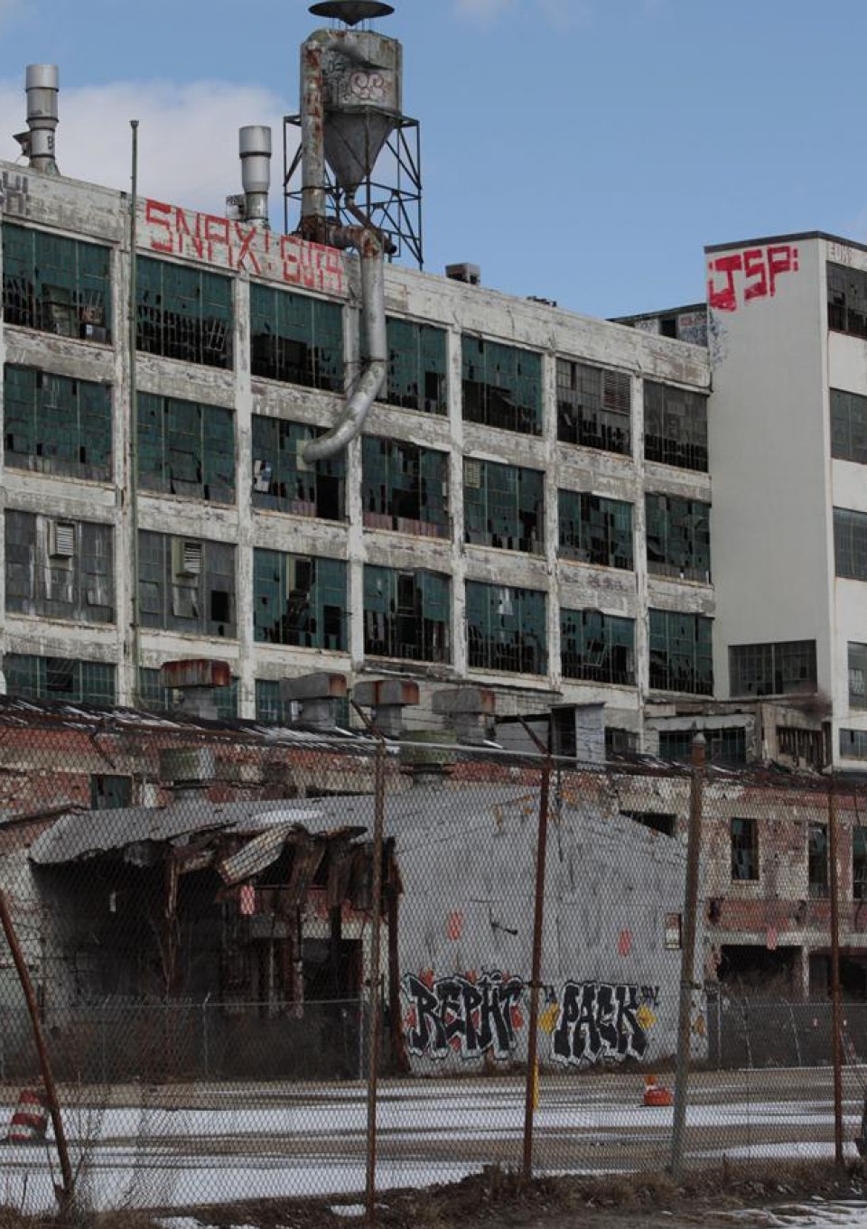 General Motors Fisherren lantegia abandonatuta. EFE.