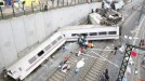 Tren bat errailetik irten da Galizian. Argazkia: EFE title=