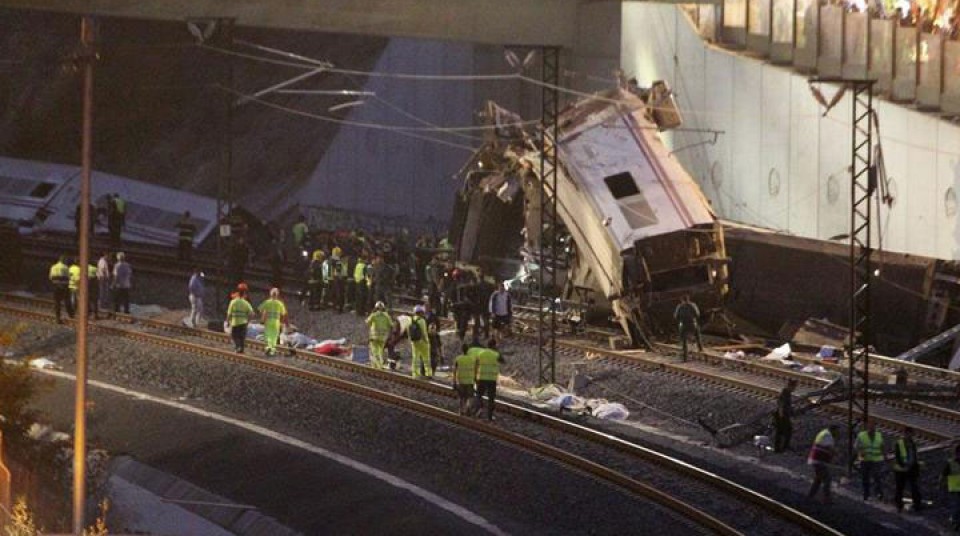 Tren bat errailetik irten da Galizian. Argazkia: EFE