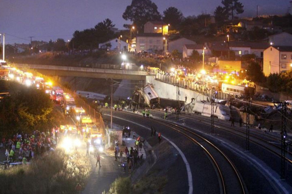 Tren bat errailetik irten da Galizian. Argazkia: EFE