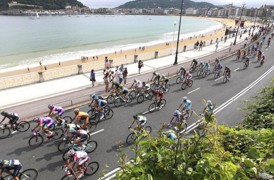 Lehen kilometroak. Efe.