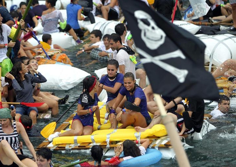 Giro paregabea egon da piraten artean. EFE