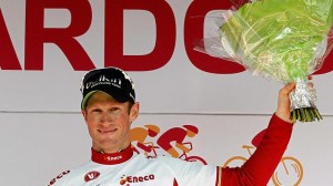 Mark Renshaw gana la primera etapa y se viste de líder