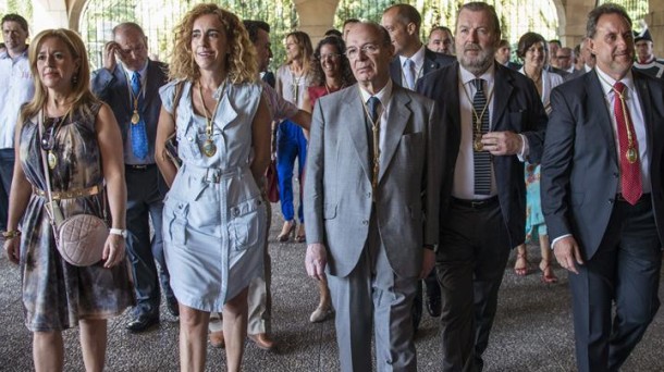 El teniente de alcalde de Bilbao, Ibon Areso, en la Basílica de Begoña. Foto: EFE