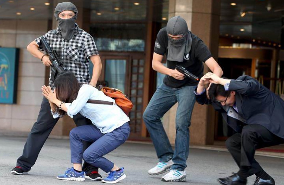 Eraso terrorista-simulazioa Seulen. Argazkia: EFE