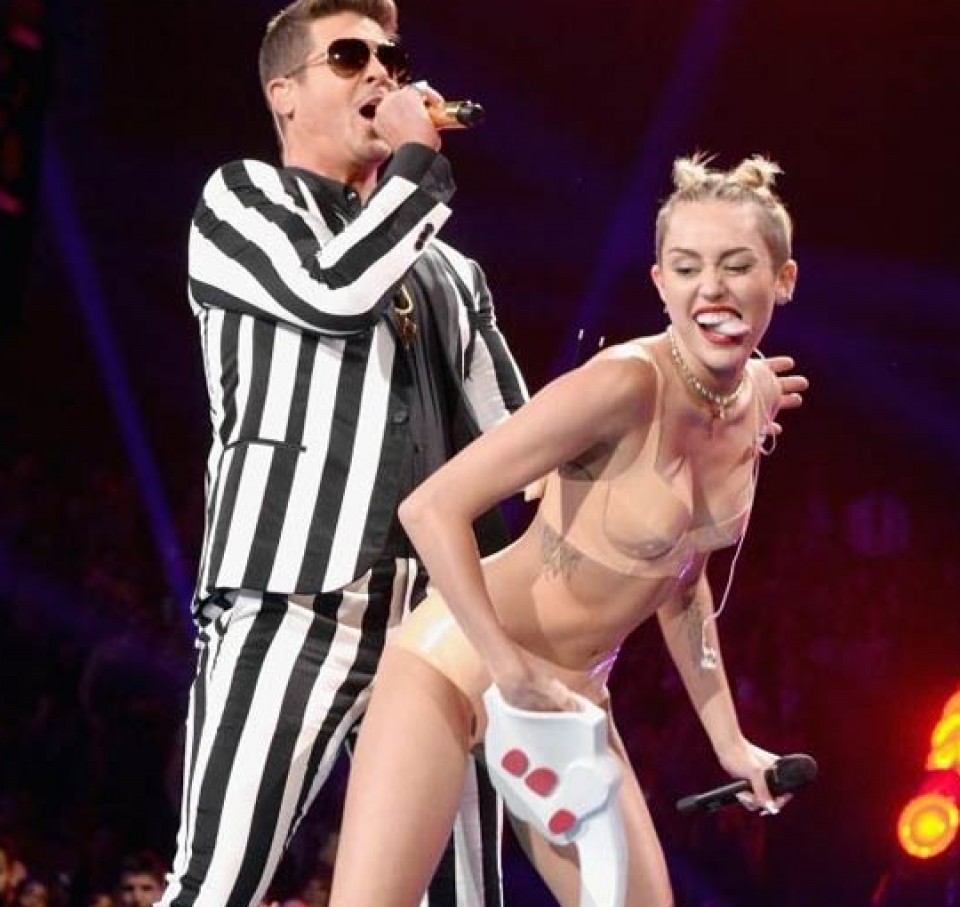 Miley Cyrus twreking