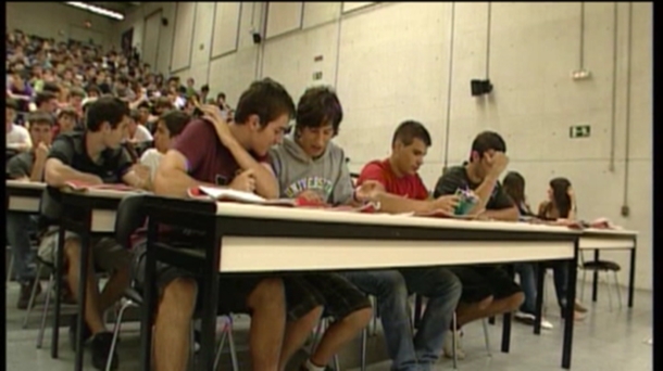 Jóvenes estudiantes