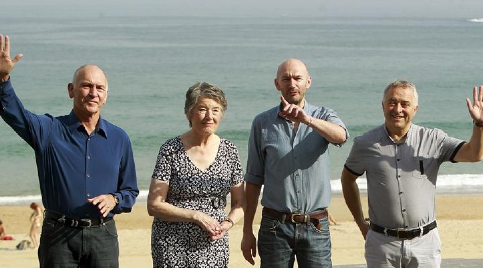 Patricia Lomas, Jonathan Teplitzky (2d), Frank Cottrell Boyce (d) y Bill Curbishley. Foto: EFE
