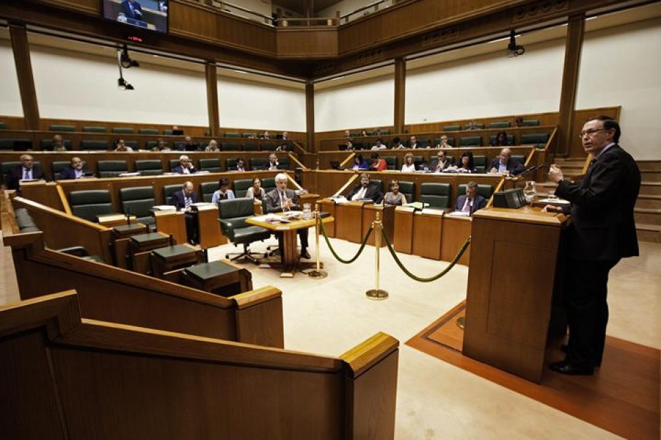 Ricardo Gatzagaetxebarria en el Parlamento Vasco. Foto de archivo: EiTB