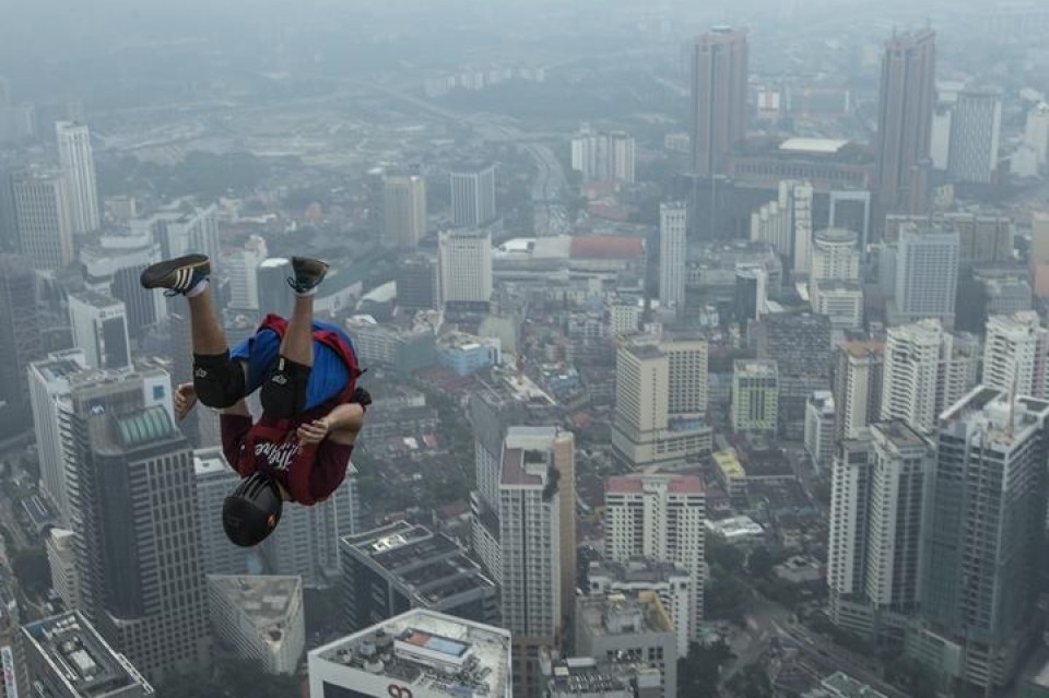 Base saltoa Kuala Lumpurren. Argazkia: EFE.