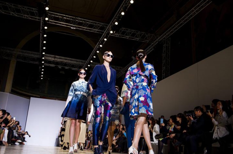 Pariseko modaren asteko argazkiak 2013. Lie Sang Bongen desfilea. Aragzkia: EFE
