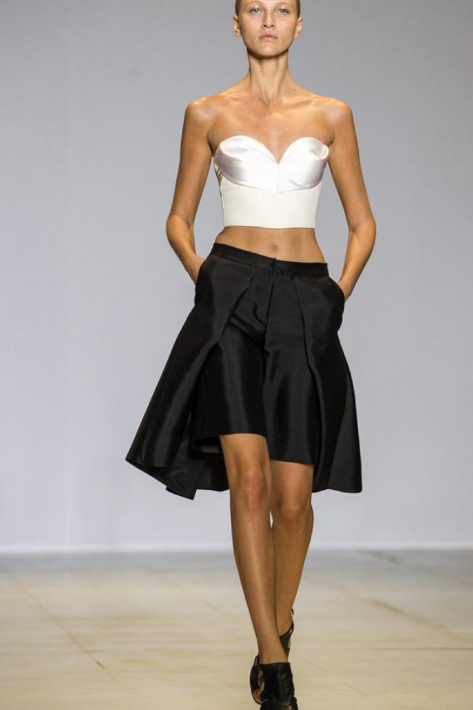 Pariseko modaren asteko argazkiak 2013. Lie Sang Bongen desfilea. Aragzkia: EFE