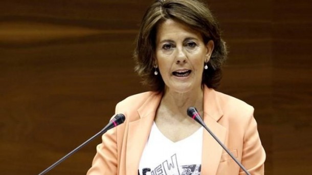 Yolanda Barcina en el Parlamento de Navarra. Foto: EFE