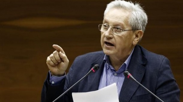 Patxi Zabaleta en una comparecencia en el Parlamento de Navarra. Foto: EFE