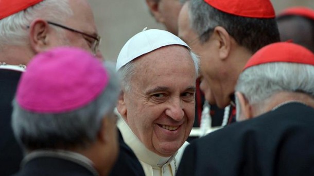 El papa Francisco, a su llegada a Asís. Foto: Efe.