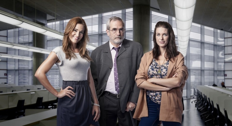 Miranda sendia: Mireia, Esther eta Julian