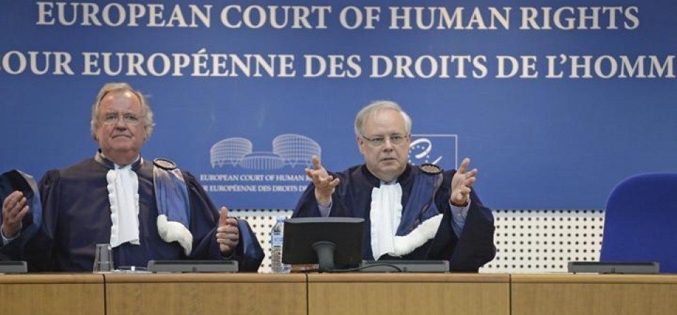 Jueces del Tribunal Europeo de Derechos Humanos dan a conocer la sentencia (21/10/2013) 