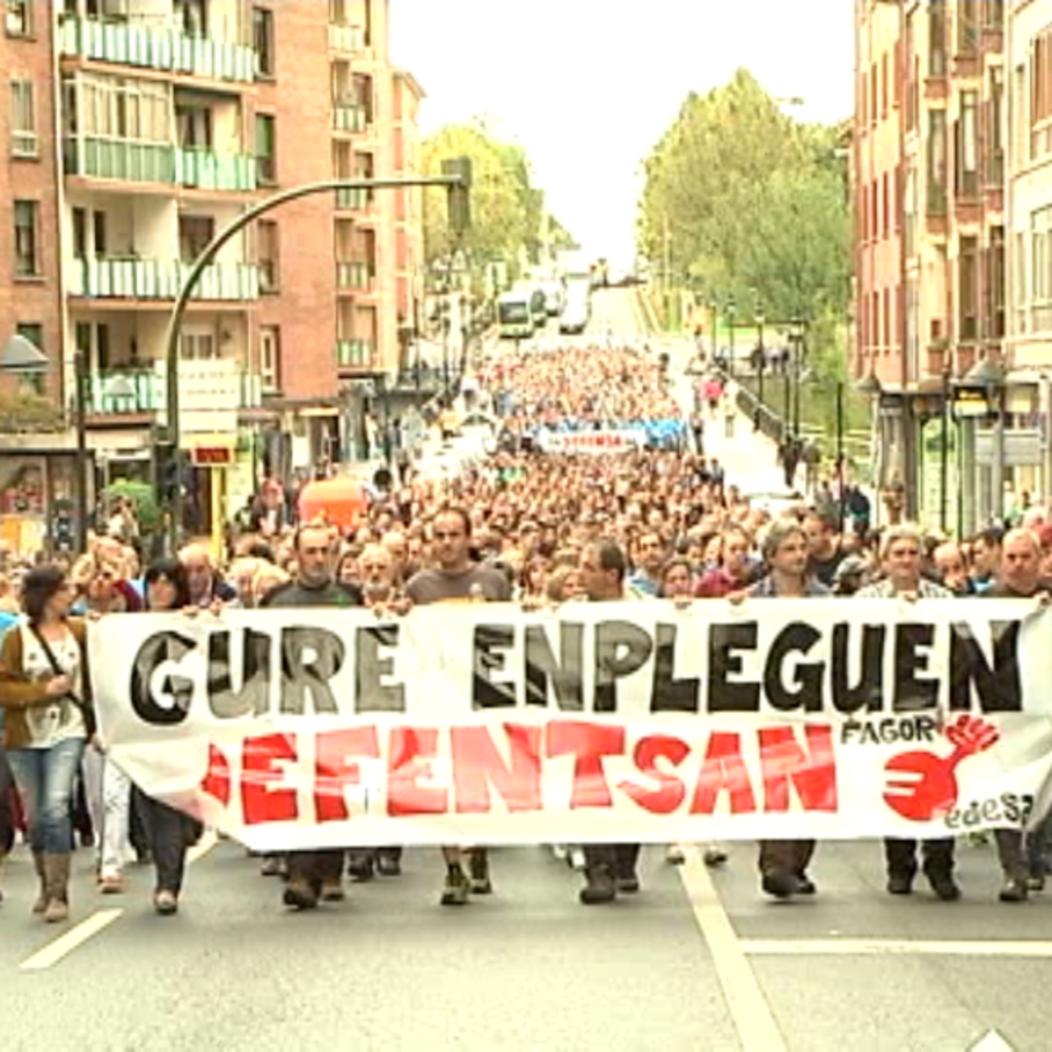 Manifestación de los trabajadores por las calles de Basauri. Foto: EiTB.