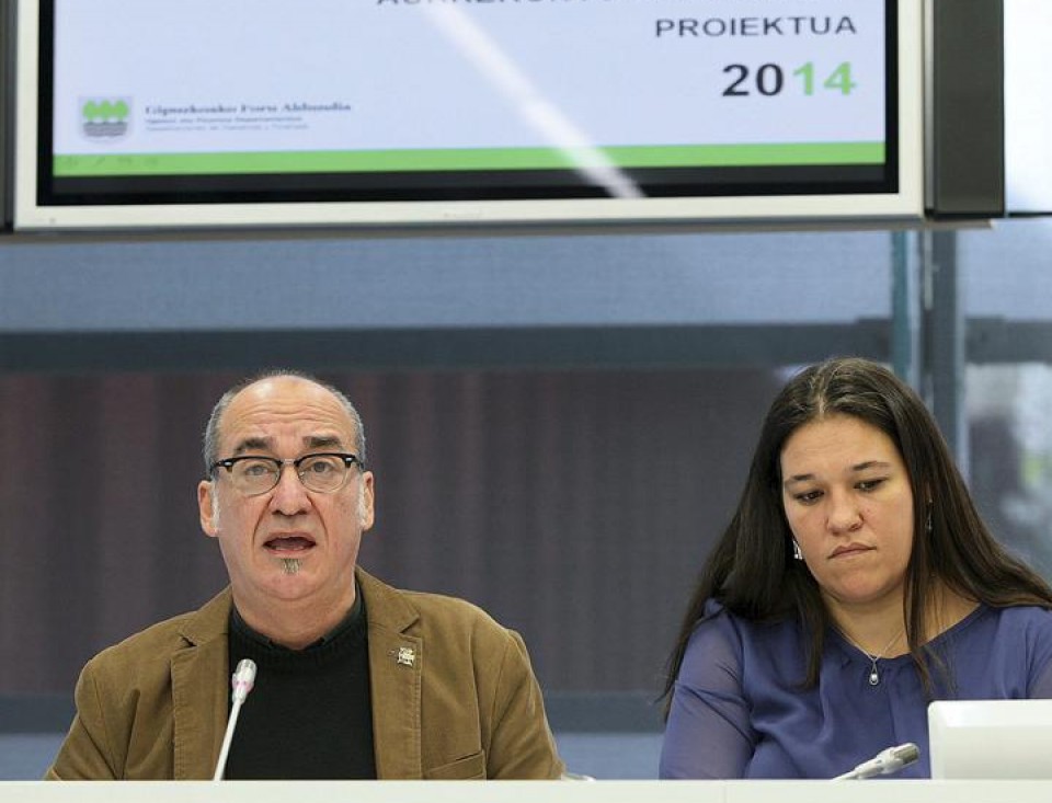 Martín Garitano y Helena Franco cuando presentaron el proyecto de Presupuestos. Foto: EFE