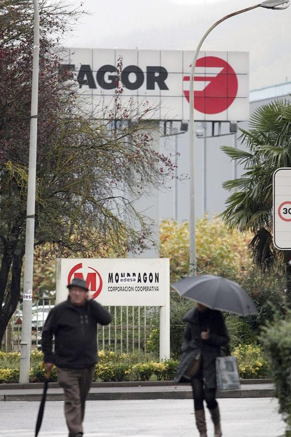 La Corporación Mondragón ha reubicado a 400 cooperativistas de Fagor