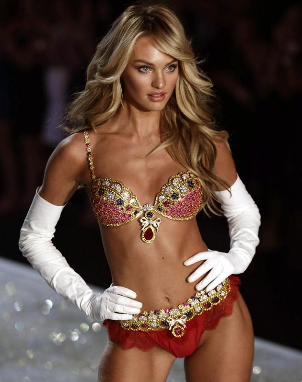 Victoria's Secreten desfilea. Argazkia: EFE.