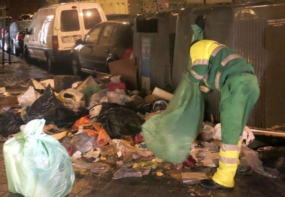 13 días después, los trabajadores de limpieza de Madrid ponen punto final a la huelga. Foto: EFE