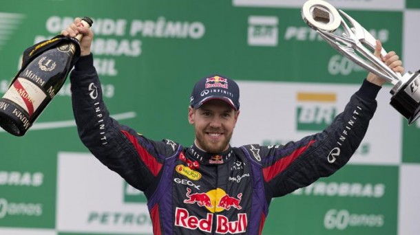 Vettel jaun eta jabe izan da Bat Formula denboraldian. Efe.