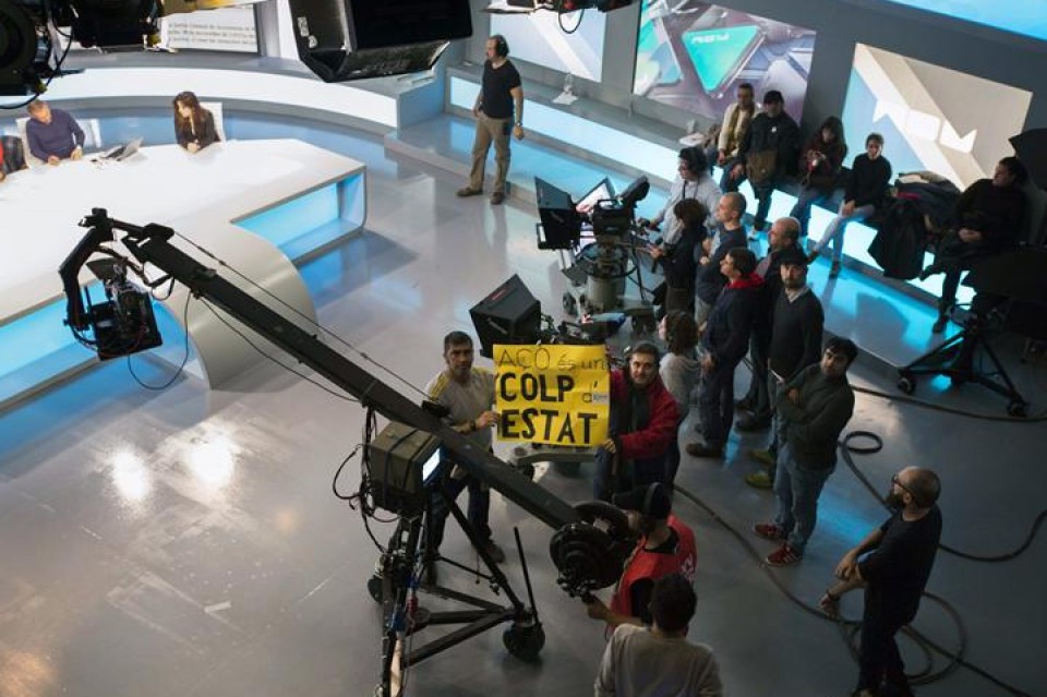 El Gobierno valenciano apaga Canal 9. (EFE)