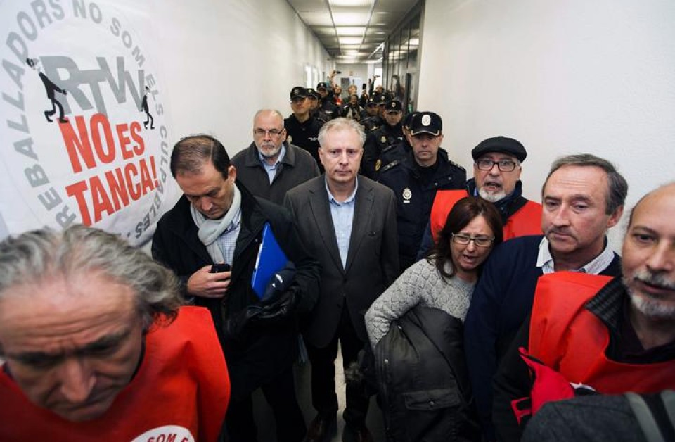 El Gobierno valenciano apaga Canal 9. (EFE)