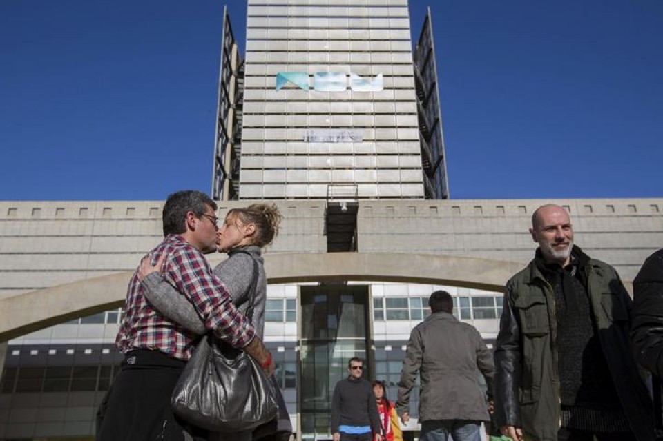 El Gobierno valenciano apaga Canal 9. (EFE)
