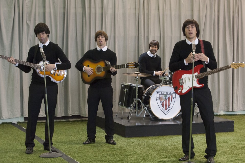 Athleticeko jokalariak Beatles bihurtuta, 'Euskal Kantuen Gaua 2013'n. (EiTB)Athleticeko jokalariak Beatles bihurtuta, 'Euskal Kantuen Gaua 2013'n. (EiTB)