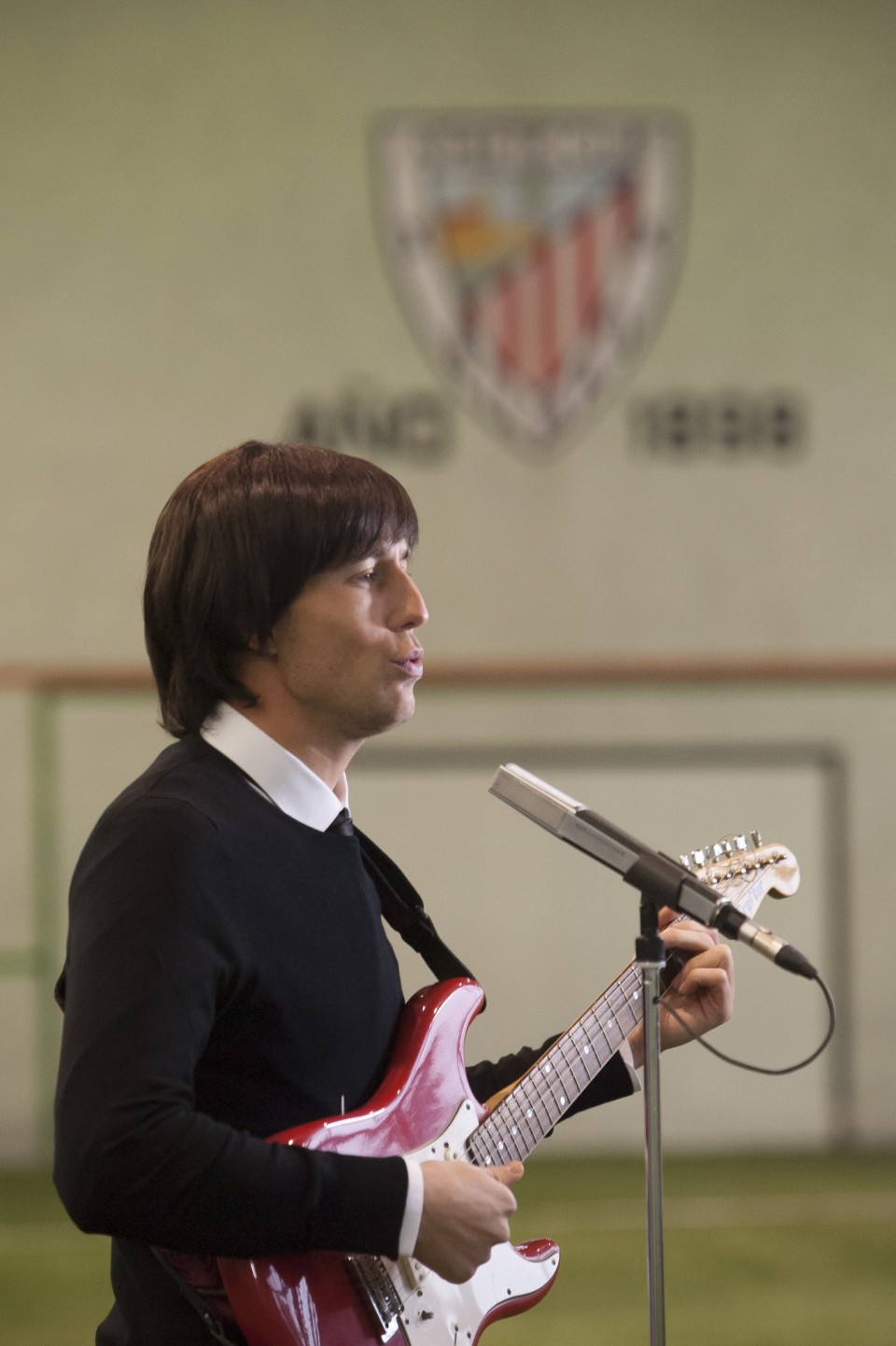 Athleticeko jokalariak Beatles bihurtuta, 'Euskal Kantuen Gaua 2013'n. (EiTB)